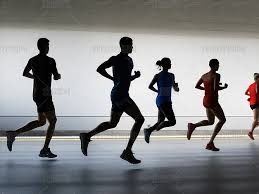 齐达内上海弄堂和樊振东打乒乓球 莫德里奇马塞洛皇马功勋球员点赞